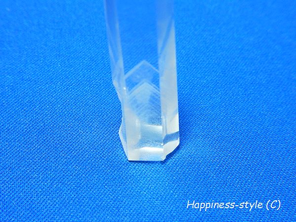 ファントムクォーツを立てて撮影したもの